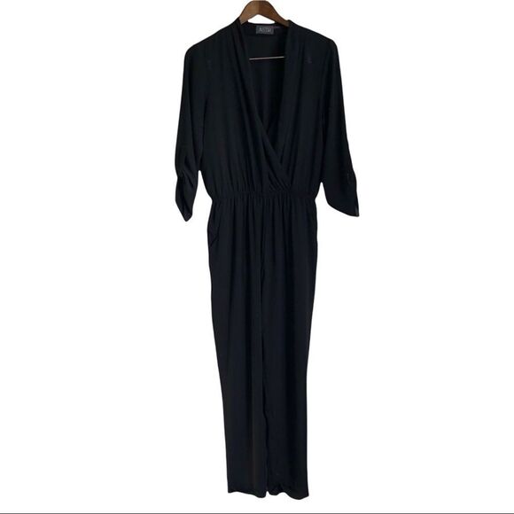 Astr The Label Silky V Neck Roll Sleeve Cinched Waist Jumpsuit Black - Picture 13 of 13
